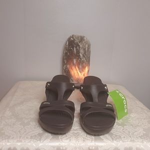 CROCS Cyprus V- Size 8